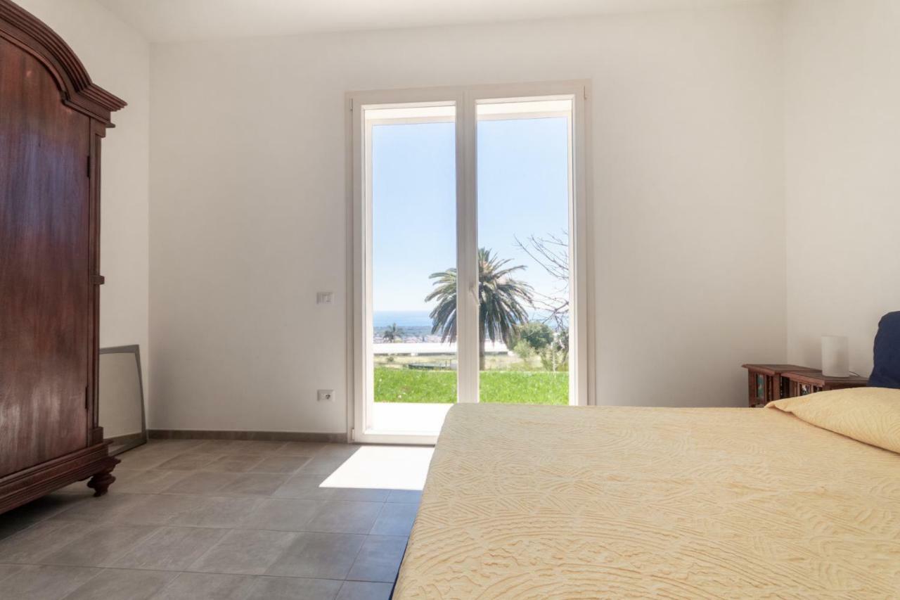 Villa Palm Hill Piedimonte Etneo Exterior photo