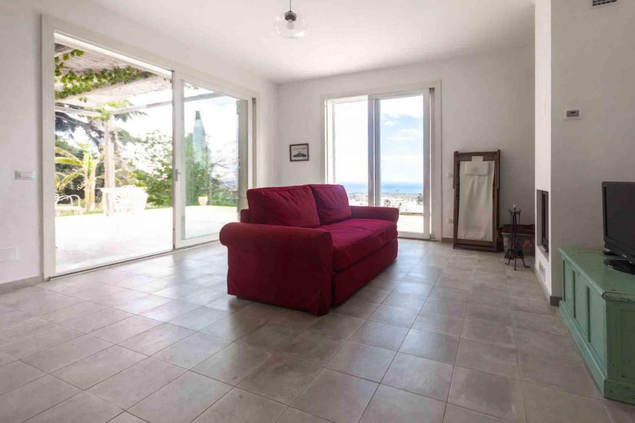 Villa Palm Hill Piedimonte Etneo Exterior photo